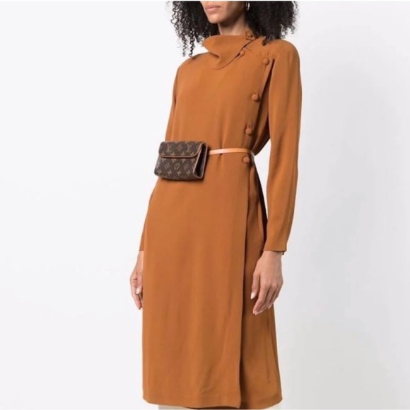 100% authentic Louis Vuitton Pouchette on sale today only $425 retails $1999 - Picture 14 of 14